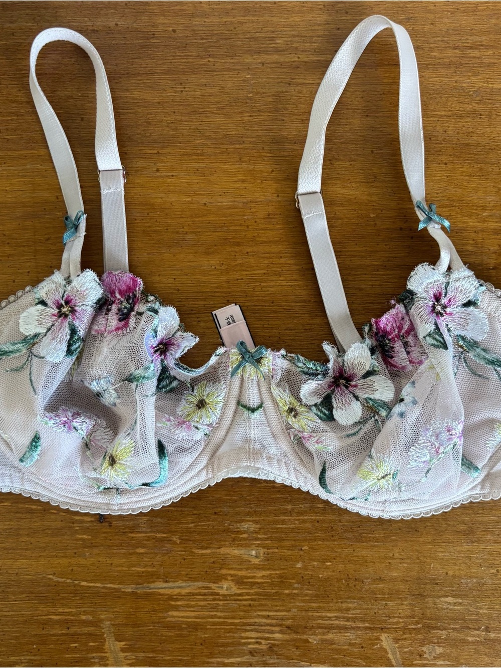 VICTORIAS SECRET DREAM ANGELS embroidered bra
